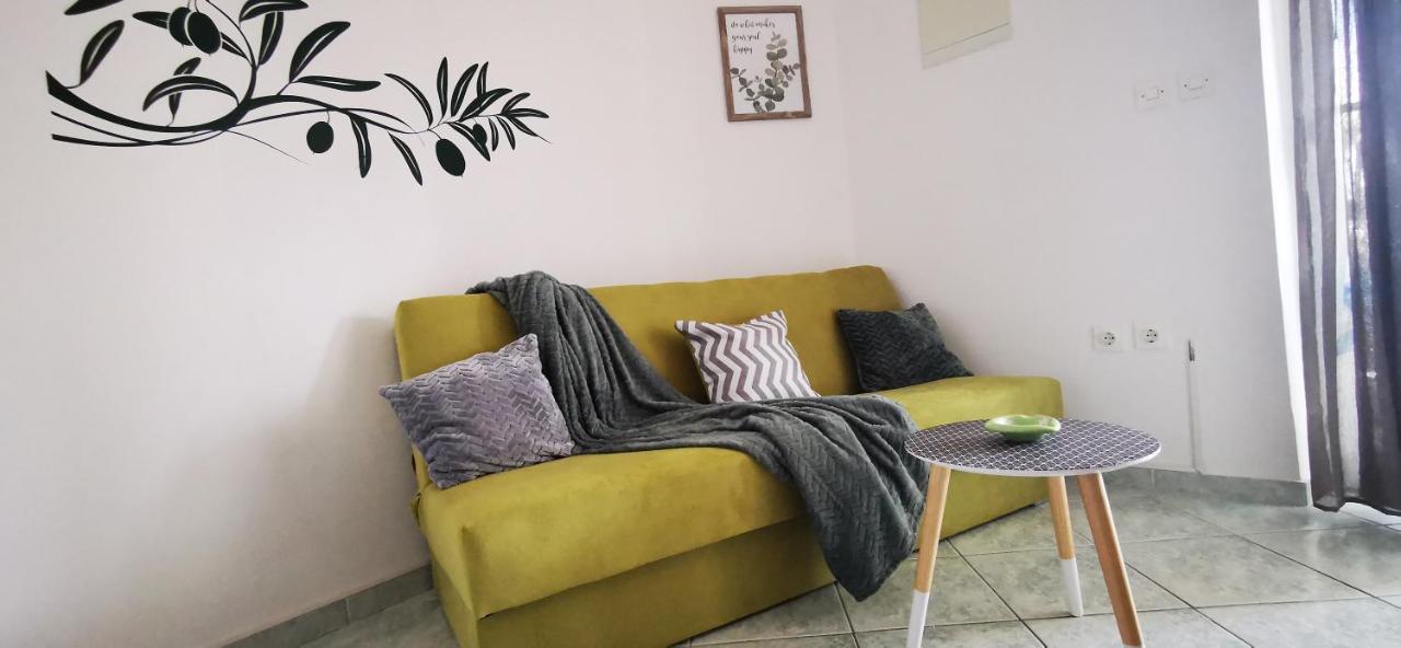 Apartmani Marija Kolan Exterior foto