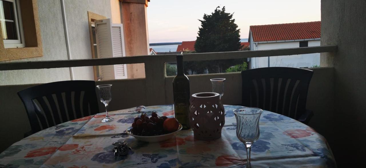 Apartmani Marija Kolan Exterior foto